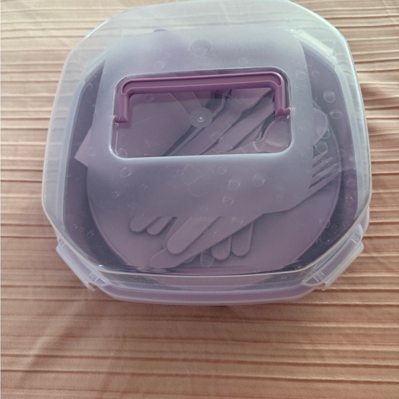 💜Purple Picnic Set with Carrying Case - Picture 1 of 8